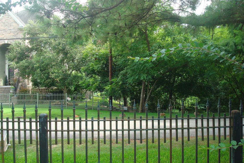 1813 W 14th Street, Houston, Texas image 2
