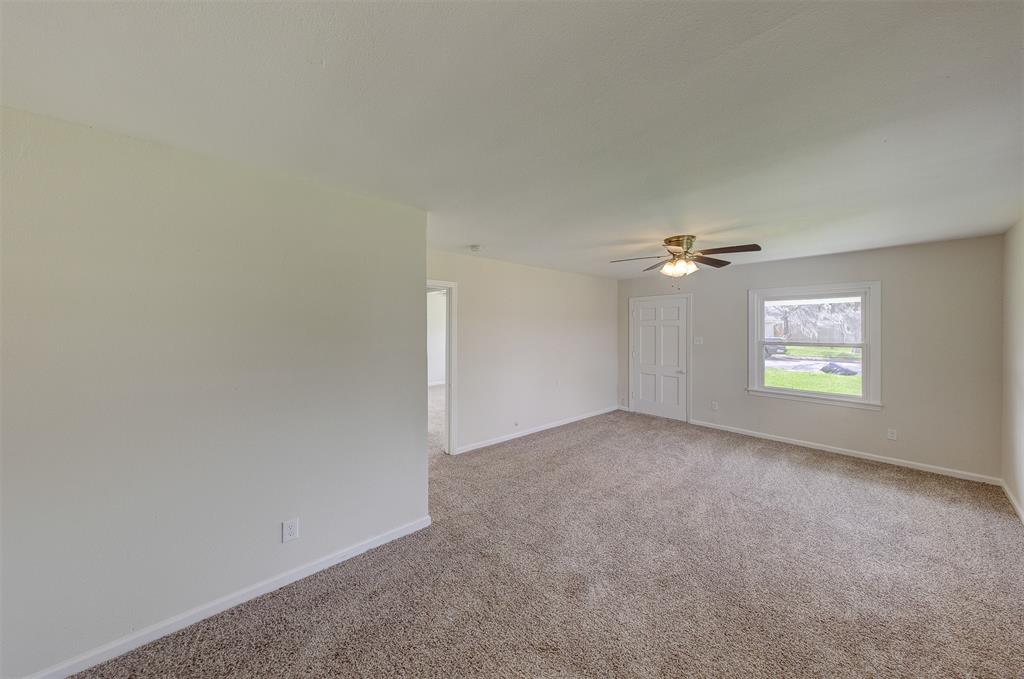 504 Elm Street, Lake Jackson, Texas image 6