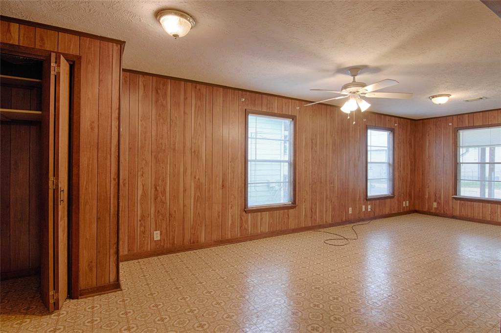 1116-C Simpson Street, Schulenburg, Texas image 7