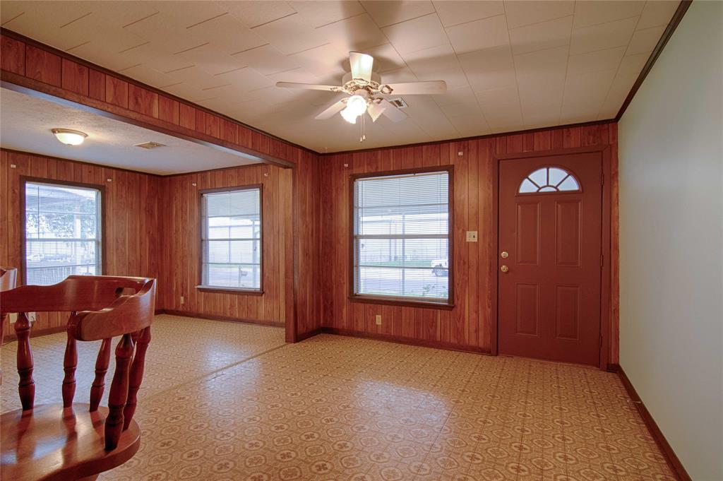1116-C Simpson Street, Schulenburg, Texas image 5