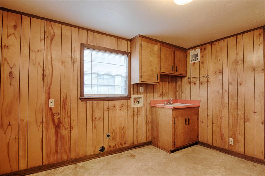1116-C Simpson Street, Schulenburg, Texas image 15