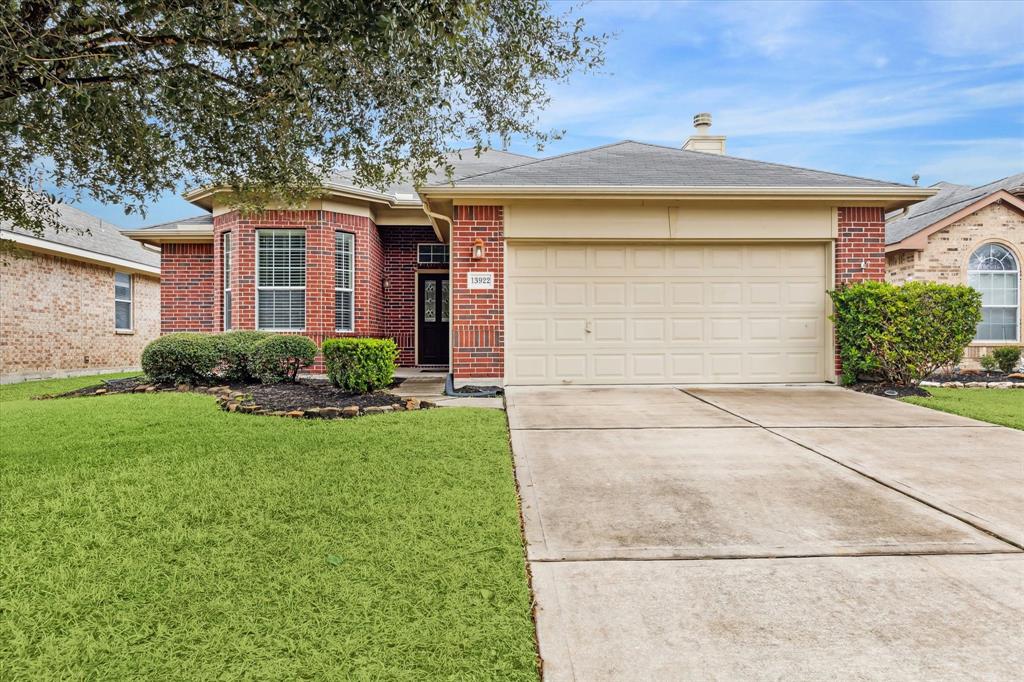 13922 Winding Cypress Brook Drive, Cypress, Texas image 2