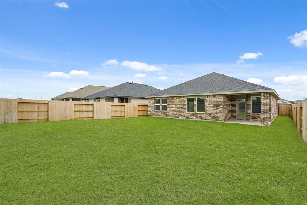22010 Porto Cristo Drive, Hockley, Texas image 11