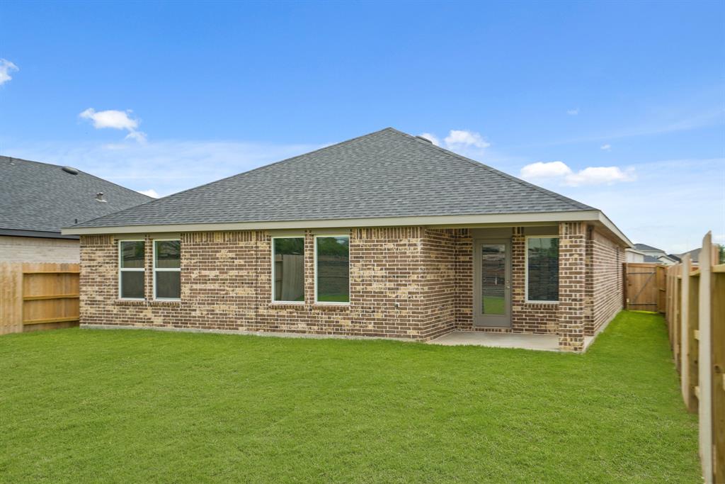 22010 Porto Cristo Drive, Hockley, Texas image 12