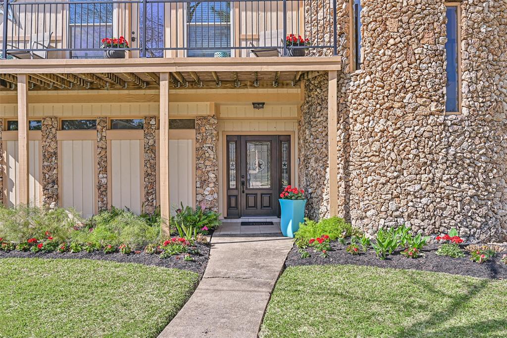 307 Crestwood Drive