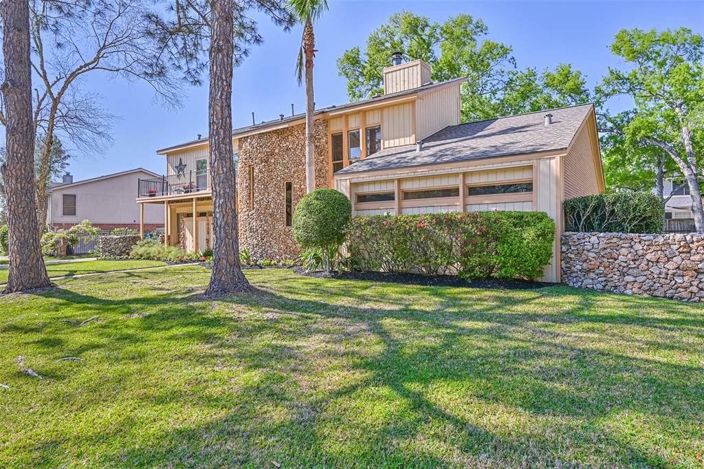 307 Crestwood Drive