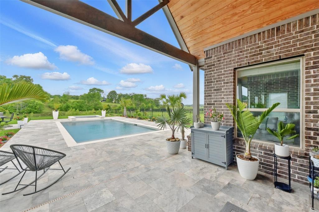250 Peninsula Point Drive