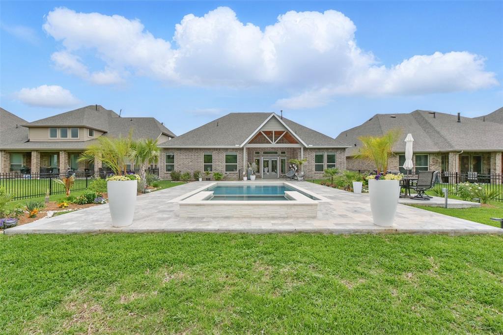 250 Peninsula Point Drive