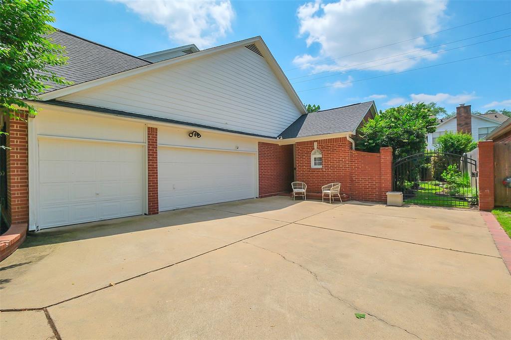 1642 Kelliwood Oaks Drive, Katy, Texas image 3