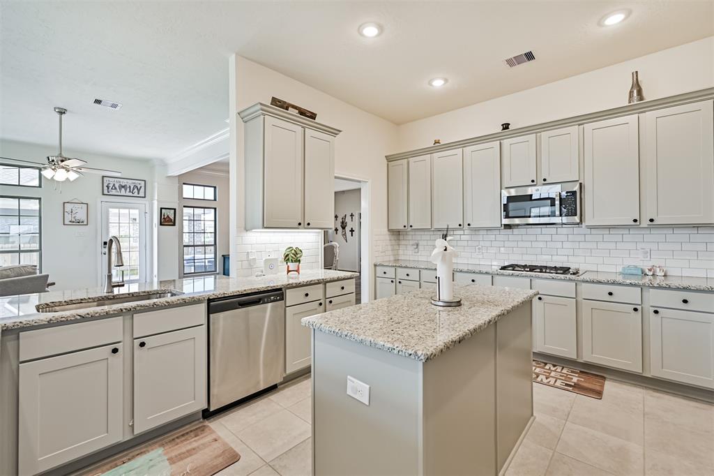 3301 Bastian Road, Dickinson, Texas image 18