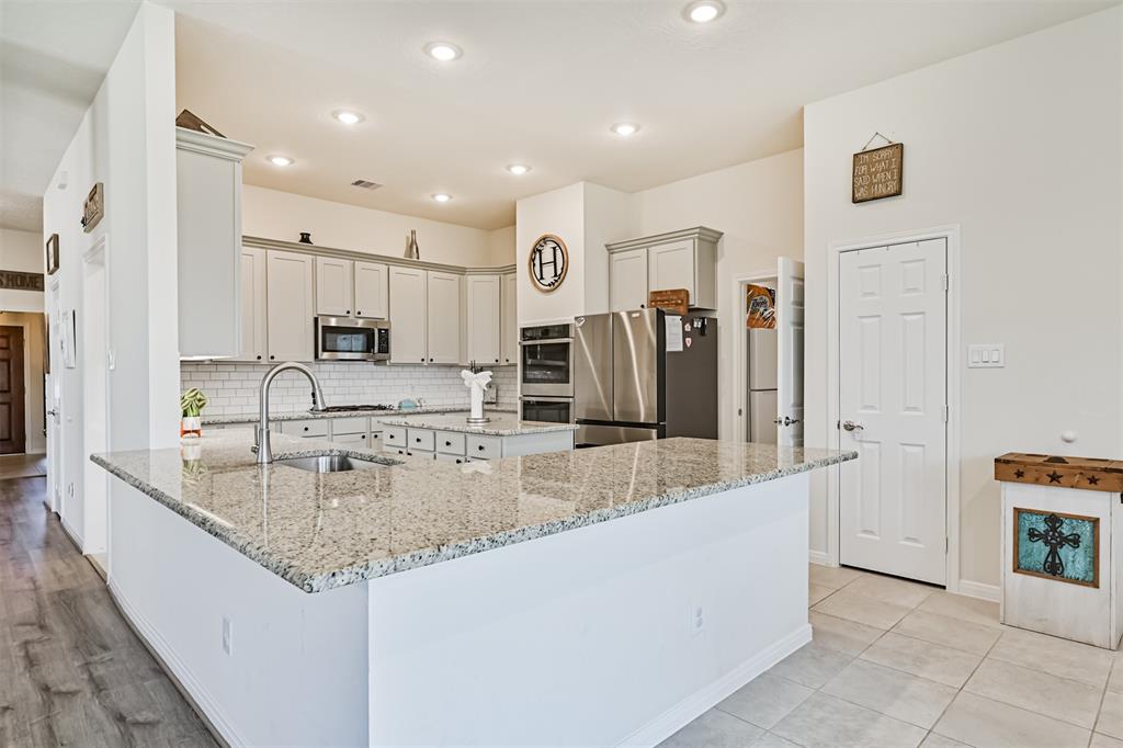 3301 Bastian Road, Dickinson, Texas image 17