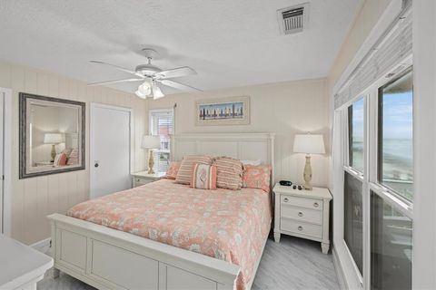 Single Family Residence in Galveston TX 4227 Ghost Crab Lane 24.jpg