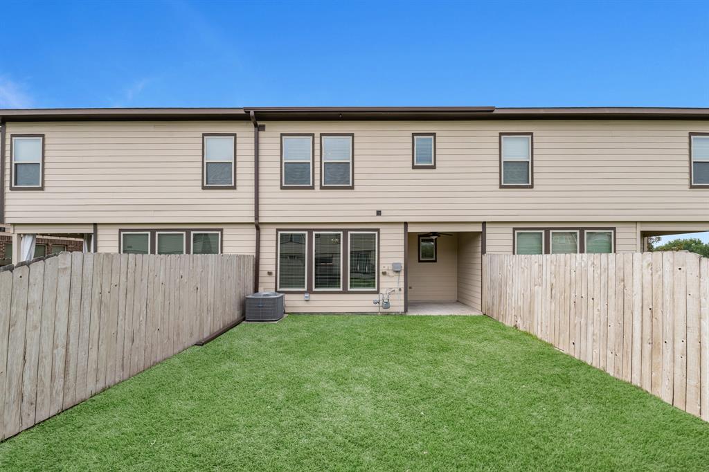 3313 Rainflower Springs Lane, Rosenberg, Texas image 34