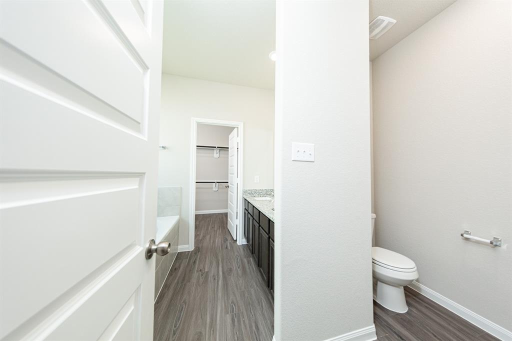 5110 Shelby Katherine Drive, Rosharon, Texas image 13