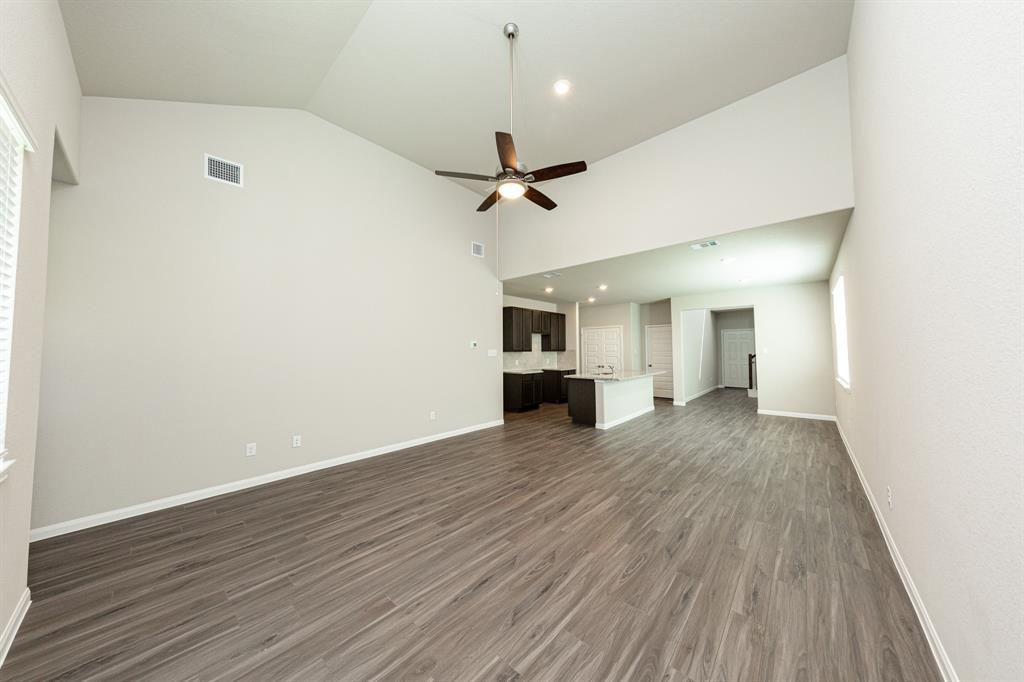 5110 Shelby Katherine Drive, Rosharon, Texas image 9
