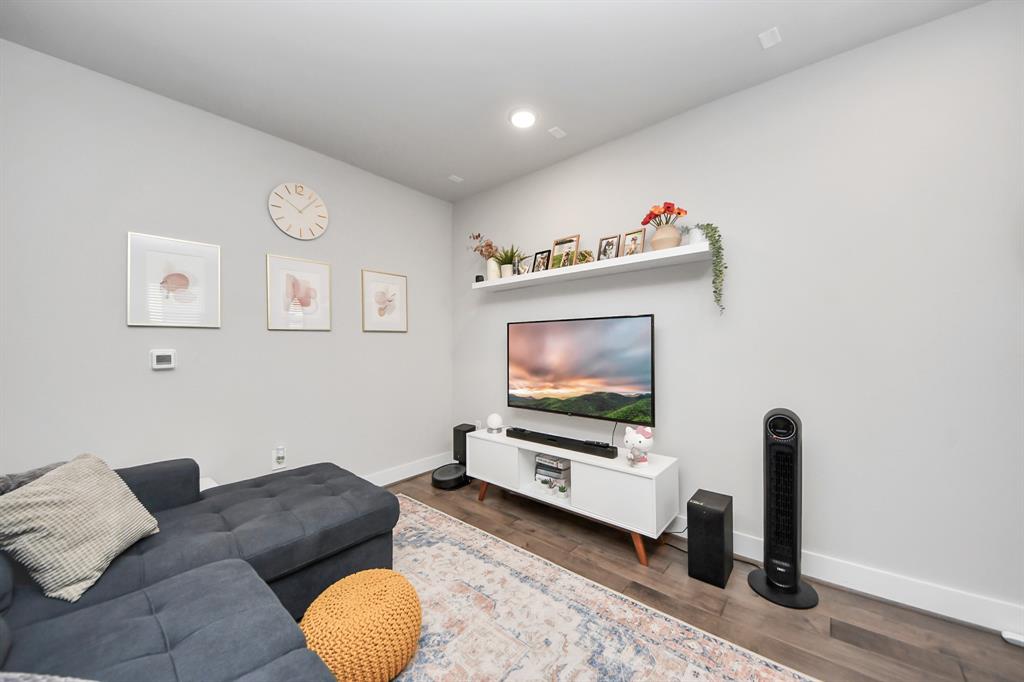 4819 Caroline Street #102, Houston, Texas image 12
