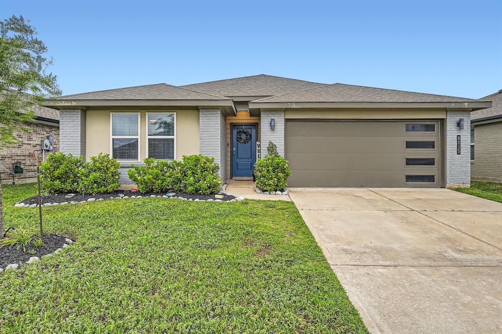 8015 House Bank Lane, Rosharon, Texas image 1