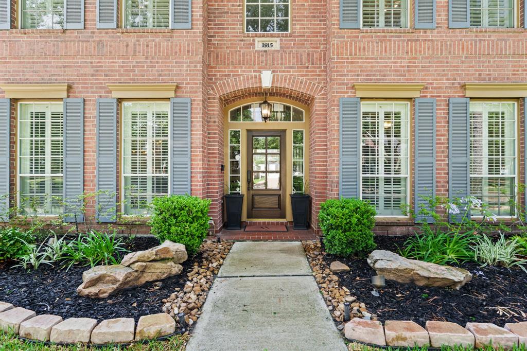 1915 Landon Point Circle, Katy, Texas image 33