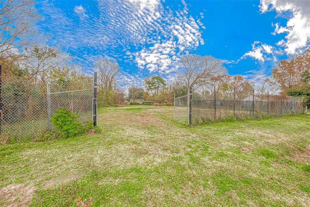 7123 Saint Louis Street, Houston, Texas image 1