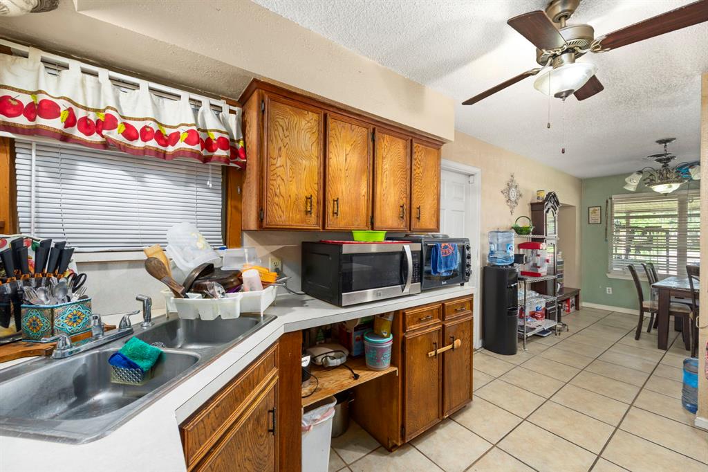 12337 Kayla Lane, Houston, Texas image 12