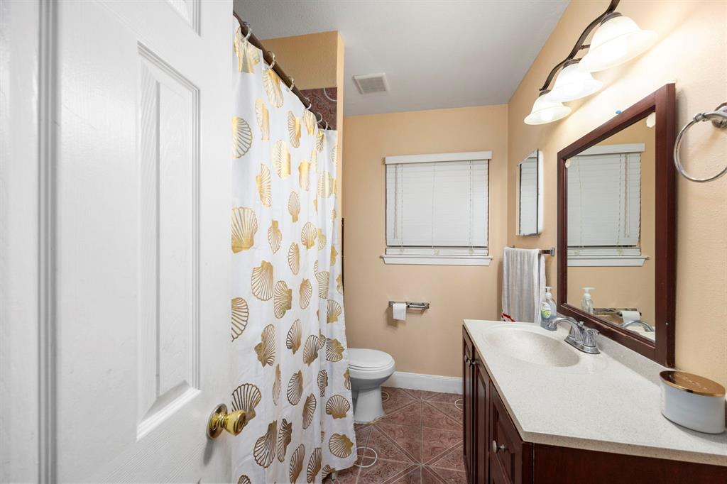 12337 Kayla Lane, Houston, Texas image 14