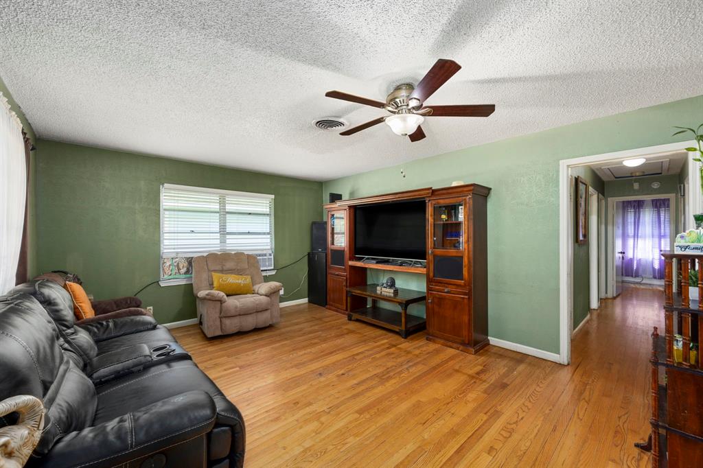 12337 Kayla Lane, Houston, Texas image 6