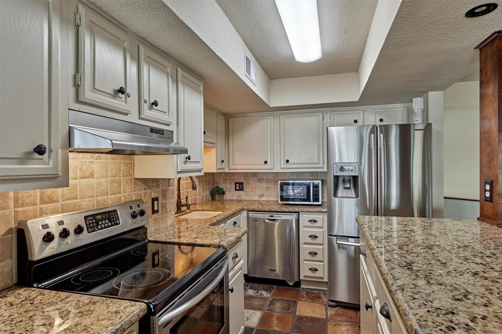 2012 Lakewood Court, Willis, Texas image 28