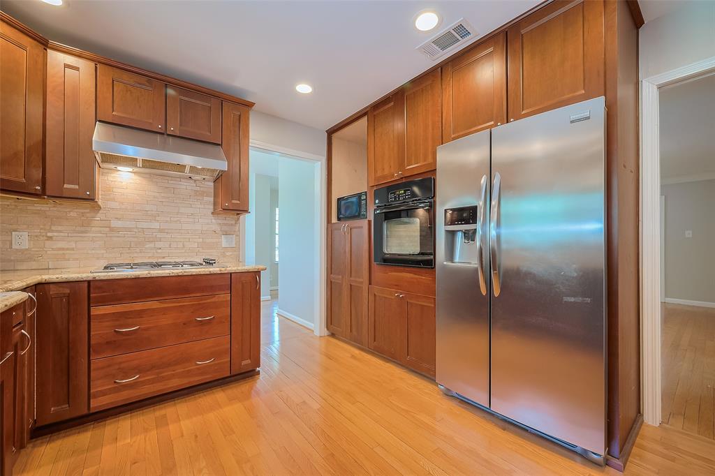 5243 Stillbrooke Drive, Houston, Texas image 5