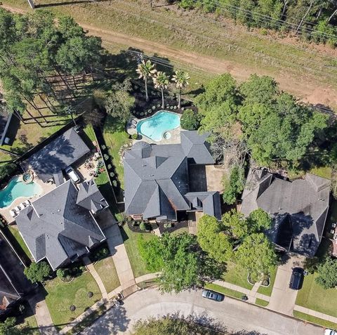 9519 Woodcliff Lake Drive Spring TX 77379