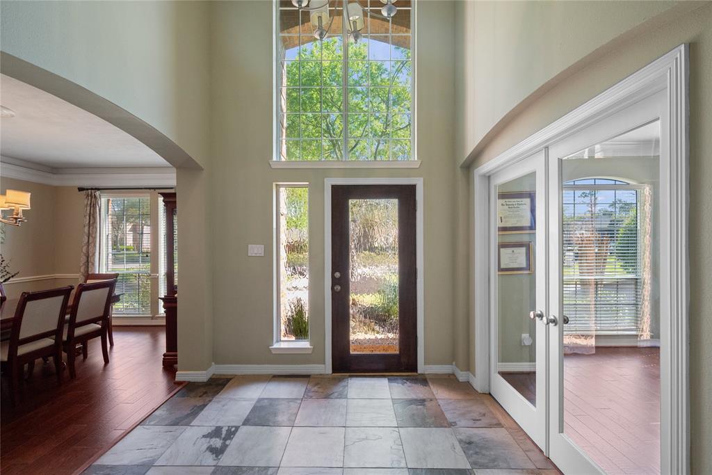property-search 3 9519 Woodcliff Lake Drive