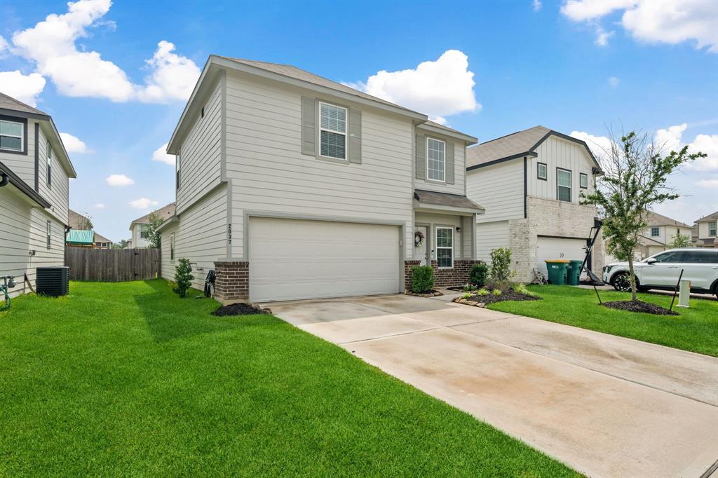 2037 Muggy Lane, Conroe, Texas image 2