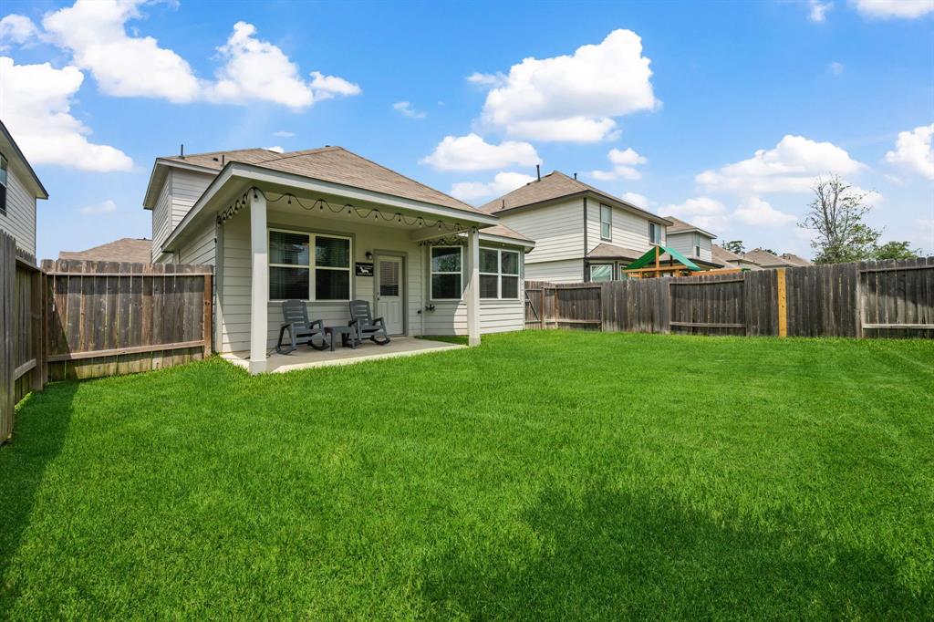 2037 Muggy Lane, Conroe, Texas image 26
