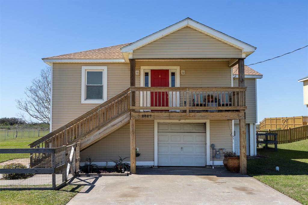 2027 103rd Street, Galveston, Texas image 3