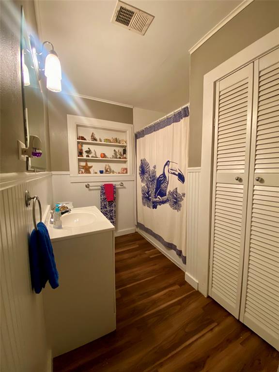 2027 103rd Street, Galveston, Texas image 17