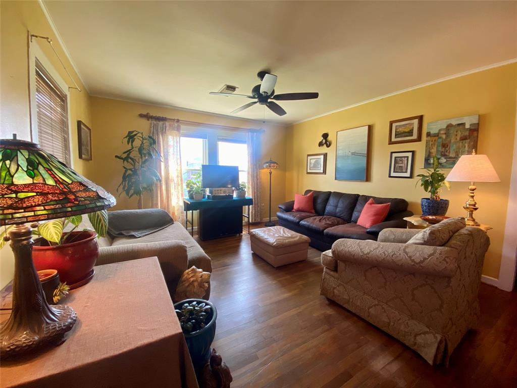 2027 103rd Street, Galveston, Texas image 10
