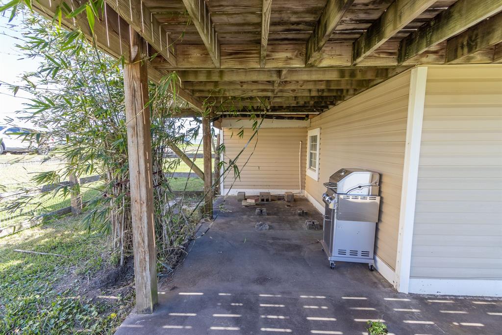 2027 103rd Street, Galveston, Texas image 31