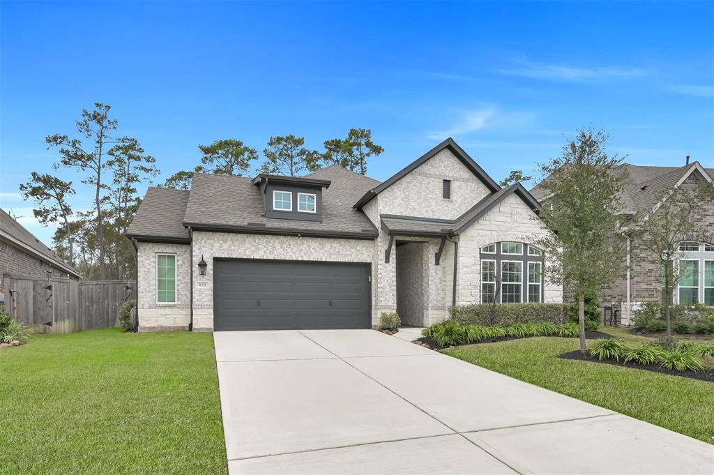 122 Lace Bark Drive, Conroe, Texas image 2