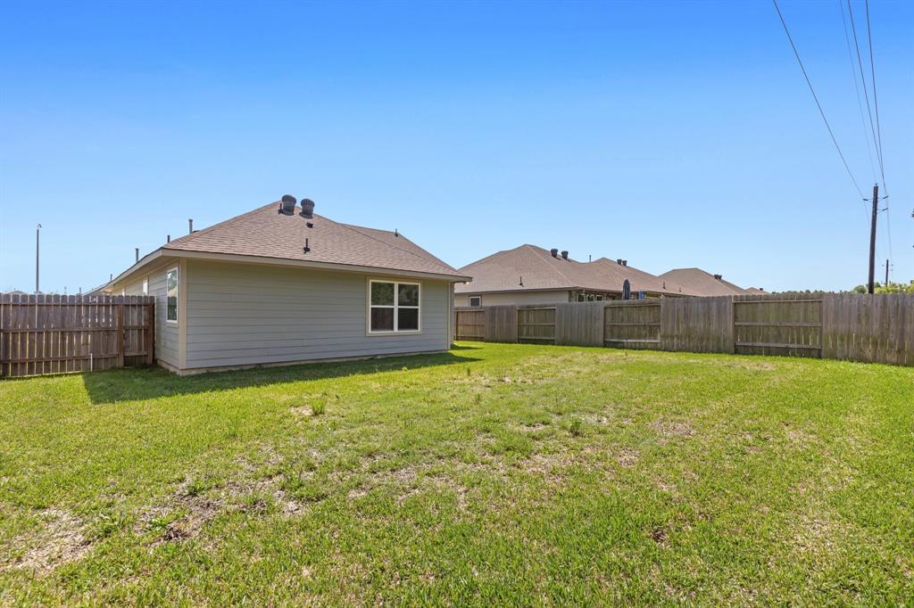 1059 Bending Trail Drive, Tomball, Texas image 24