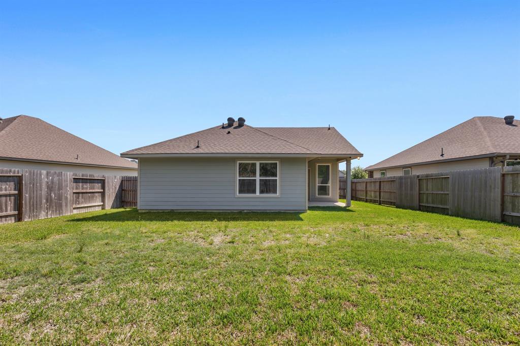 1059 Bending Trail Drive, Tomball, Texas image 22