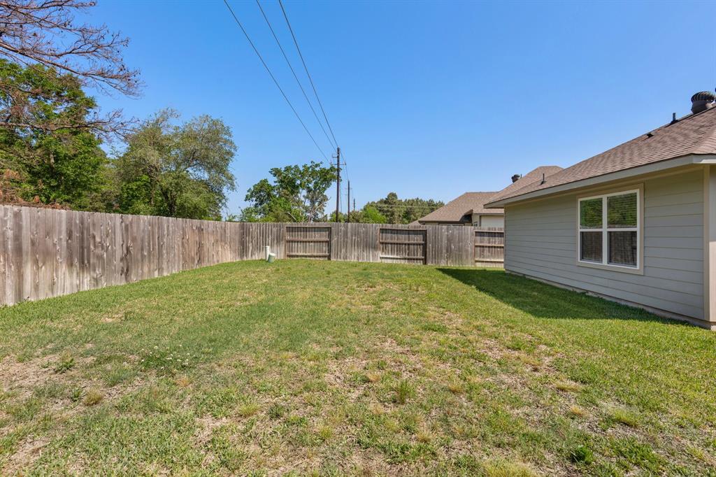1059 Bending Trail Drive, Tomball, Texas image 23
