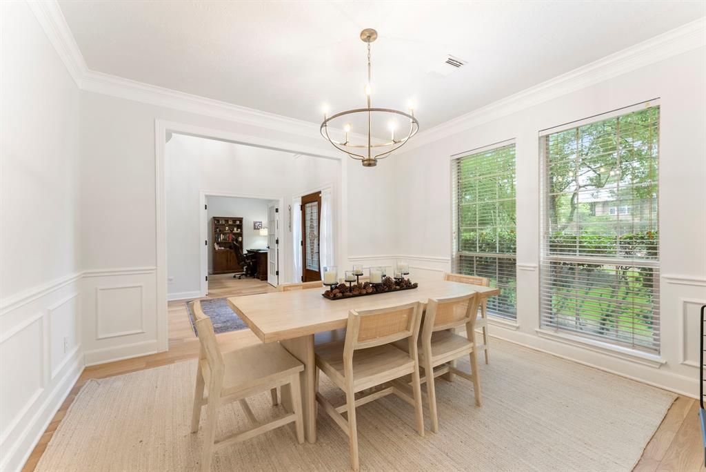6 Cranberry Bend, The Woodlands, Texas image 5