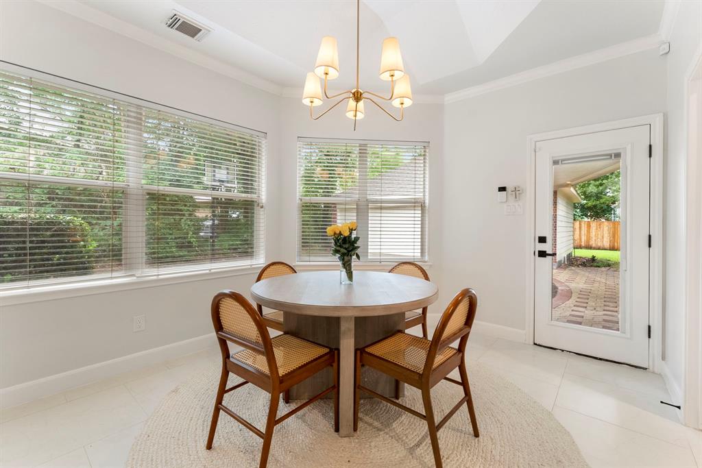 6 Cranberry Bend, The Woodlands, Texas image 38