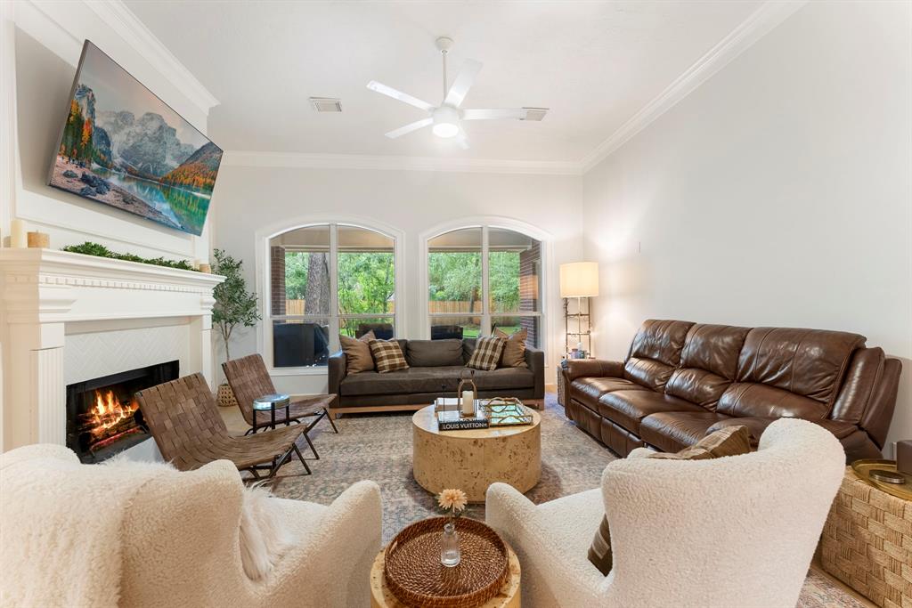 6 Cranberry Bend, The Woodlands, Texas image 23