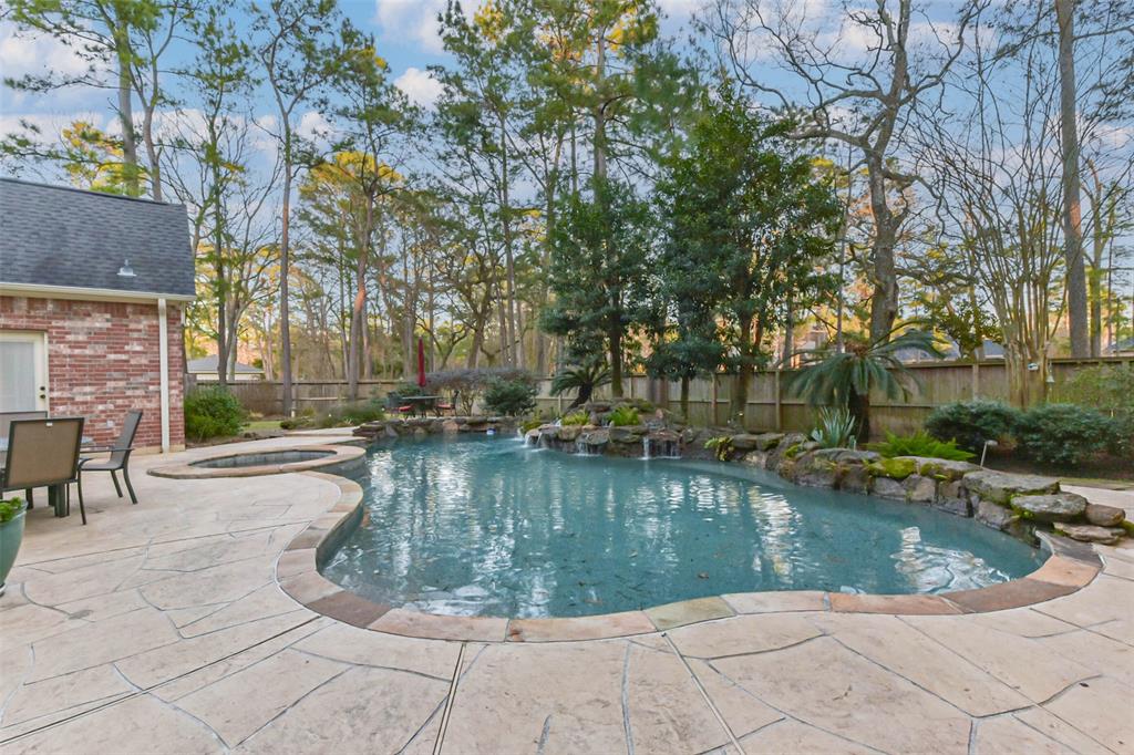 2214 Kings Trail, Kingwood, Texas image 39