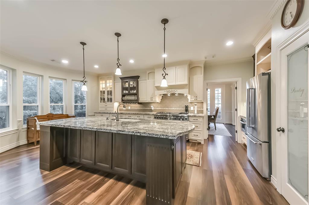 2214 Kings Trail, Kingwood, Texas image 10