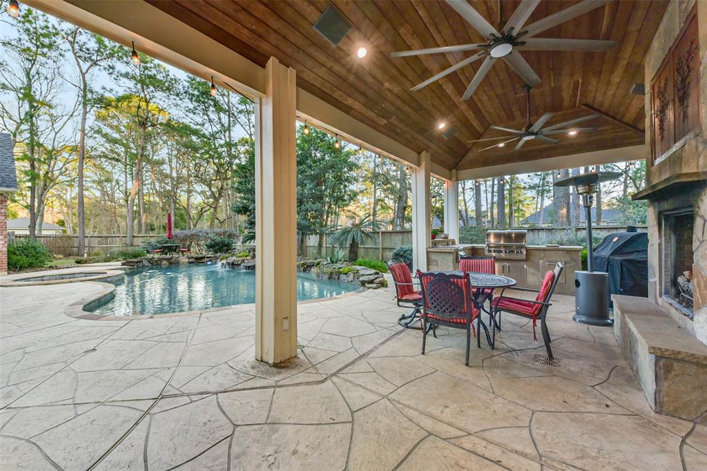 2214 Kings Trail, Kingwood, Texas image 38