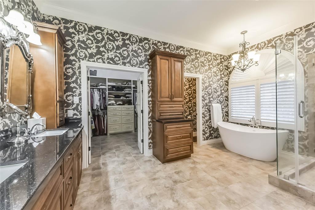 2214 Kings Trail, Kingwood, Texas image 24