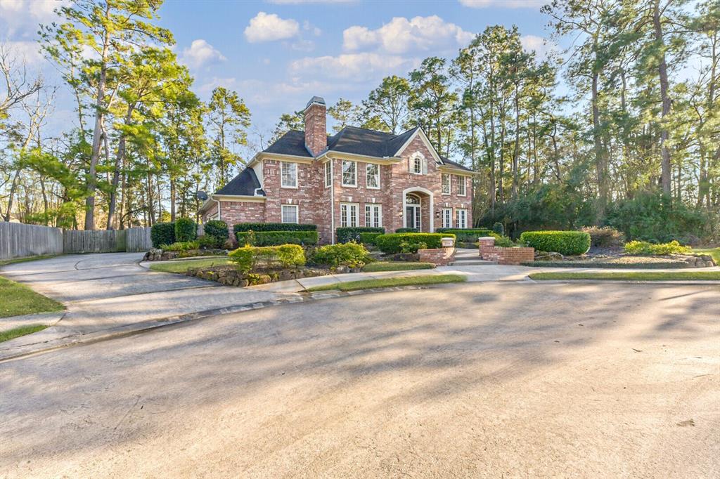 2214 Kings Trail, Kingwood, Texas image 2