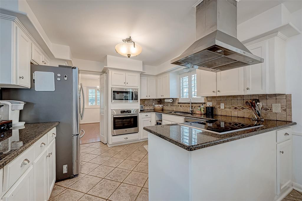 1619 Crystal Hills Drive