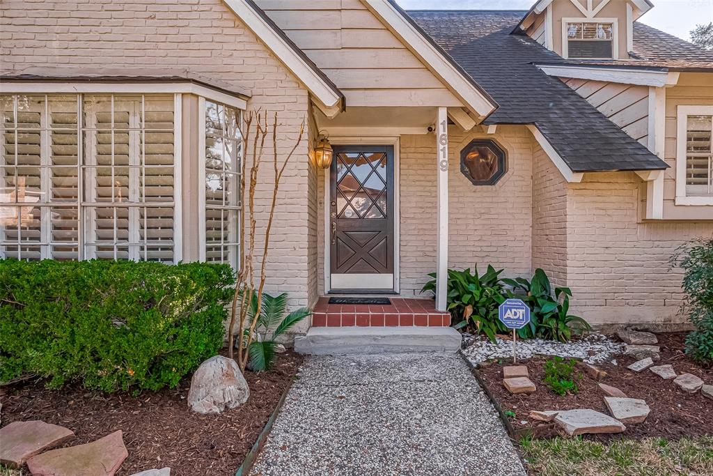 1619 Crystal Hills Drive